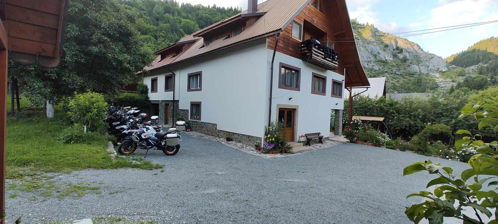 Pensiunea Piatra Mandrutului Scarisoara  Exterior photo
